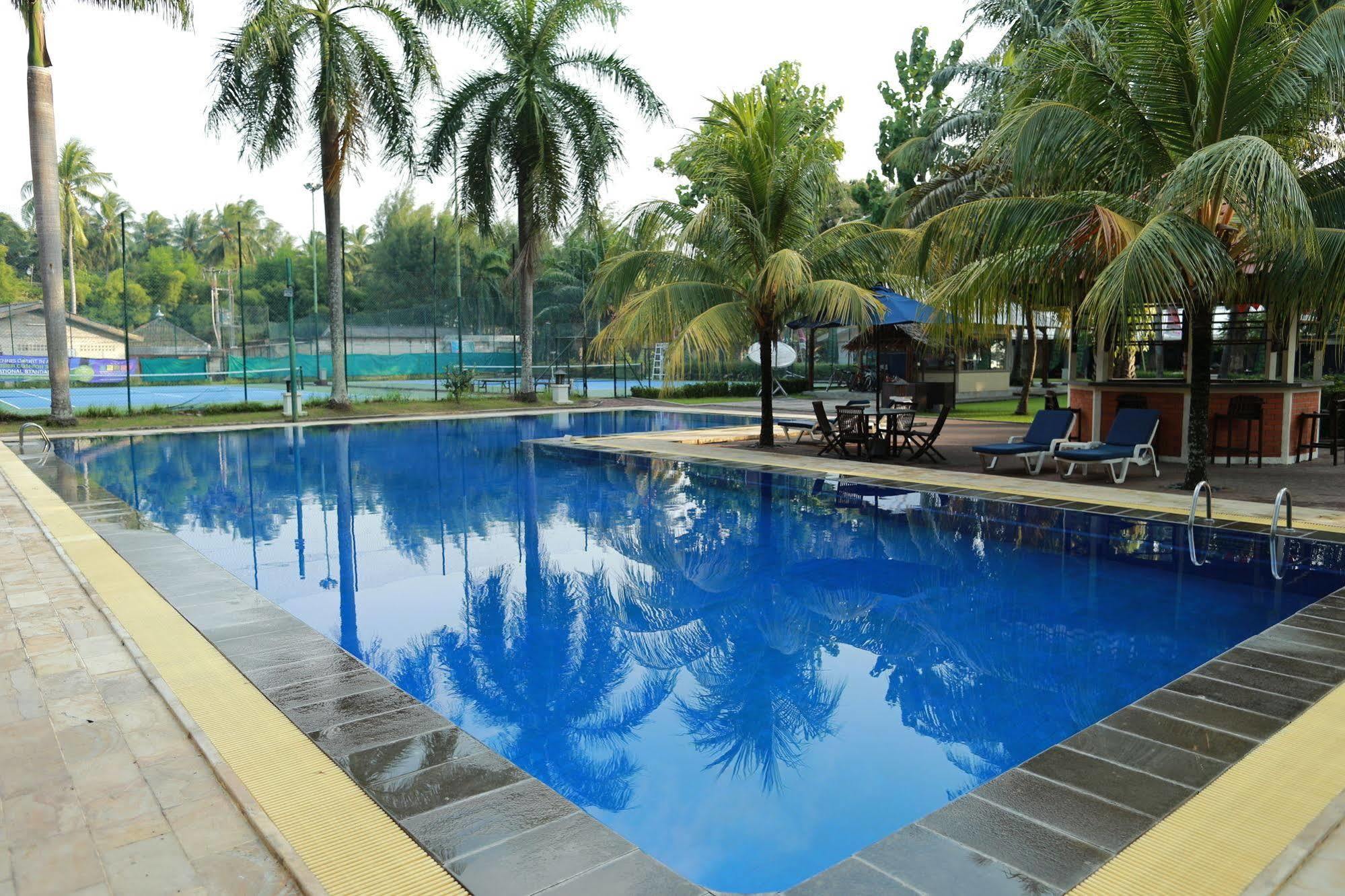 Sanghyang Indah Spa Resort Anyer Ngoại thất bức ảnh