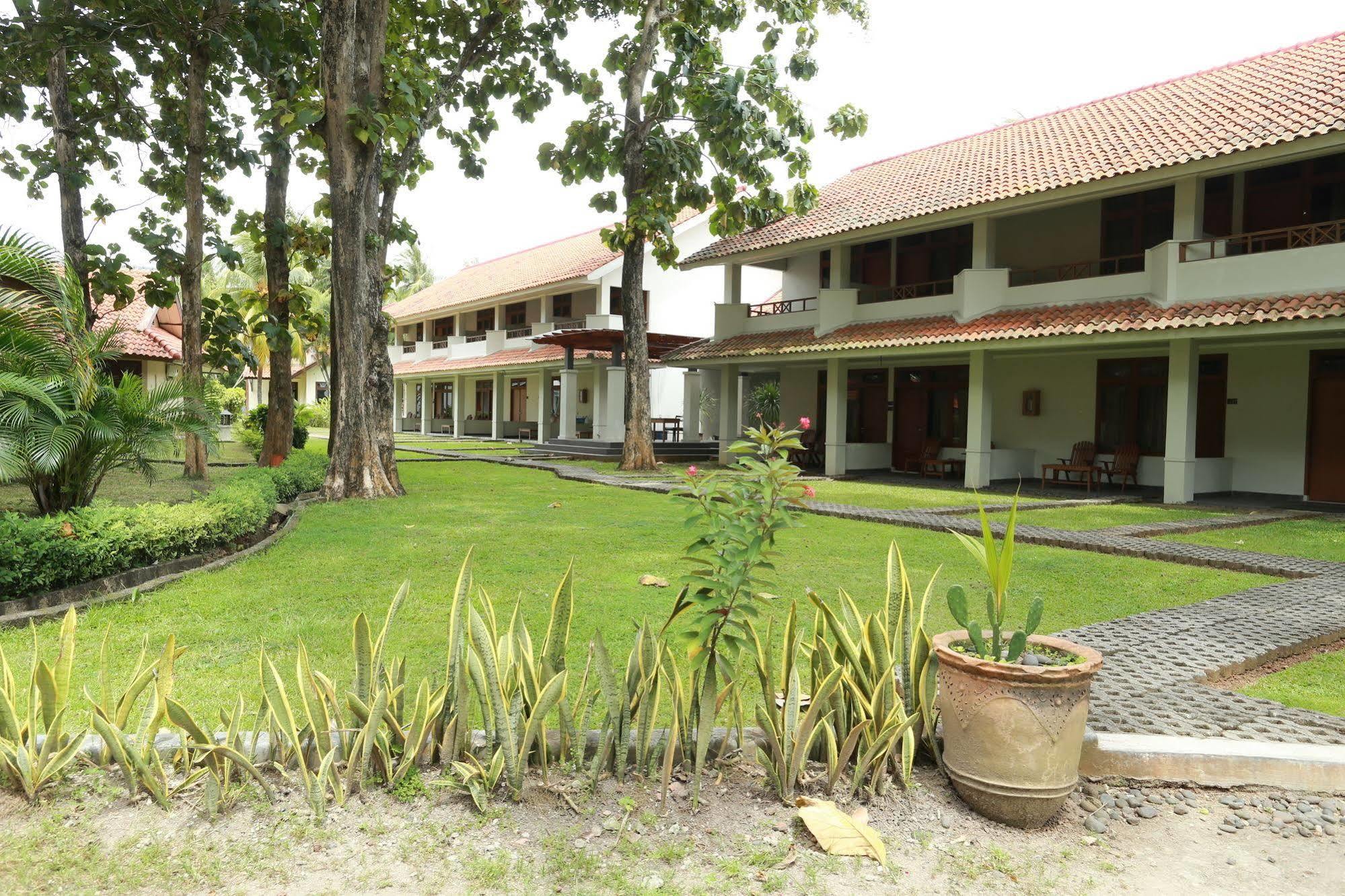 Sanghyang Indah Spa Resort Anyer Ngoại thất bức ảnh